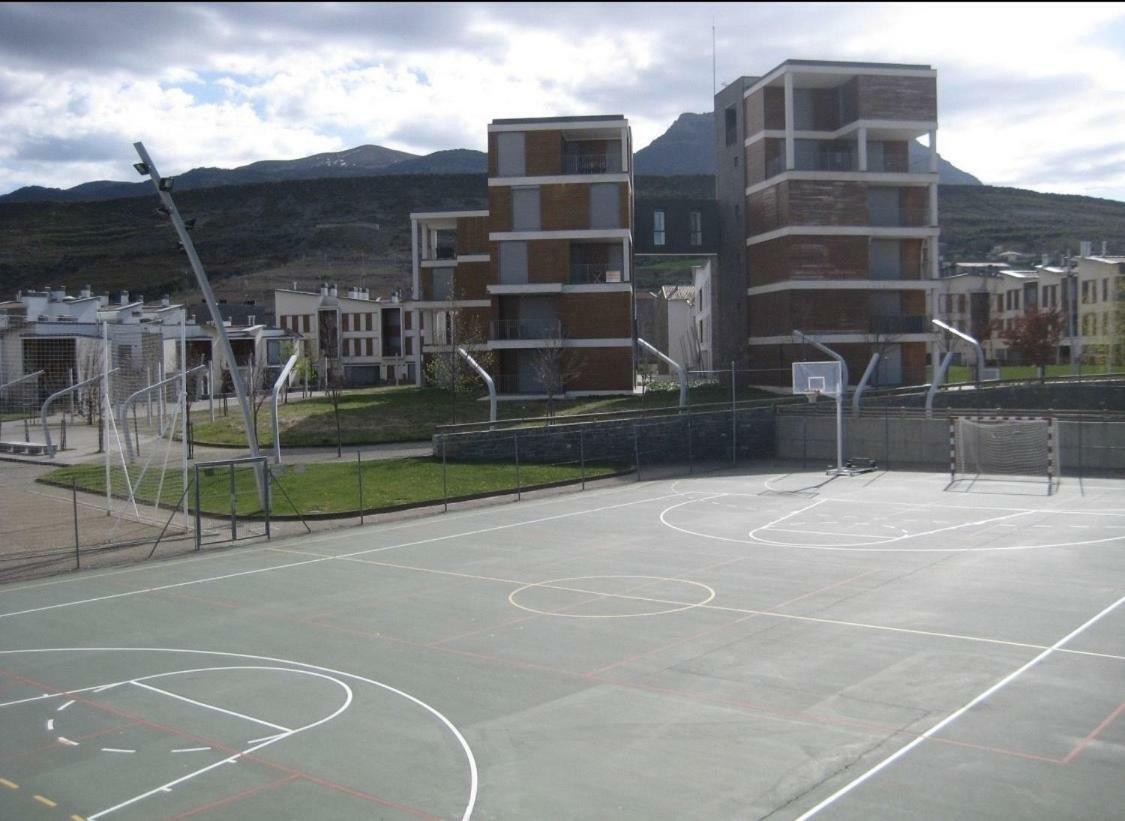 Deluxe Pirineos Daire Sabiñánigo Dış mekan fotoğraf
